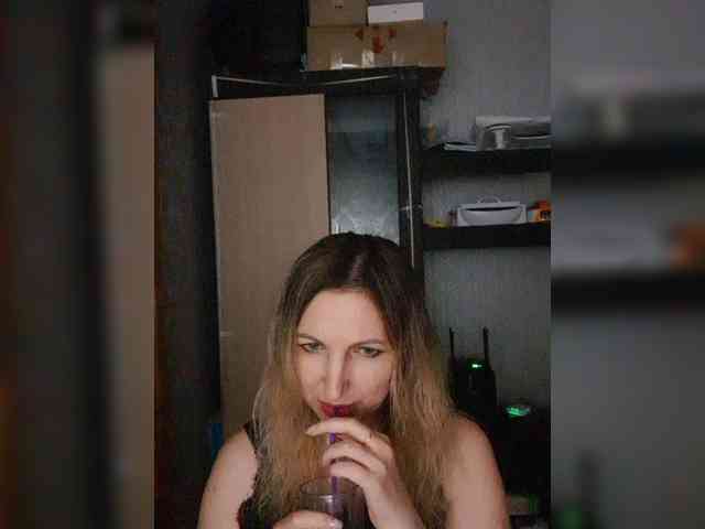 Nushka1984 webcam