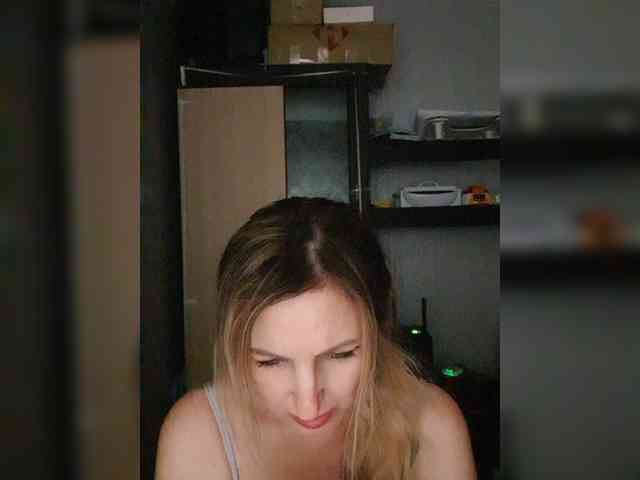 Nushka1984 webcam