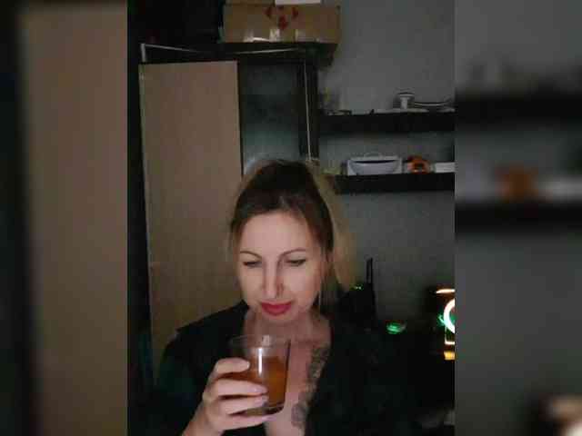 Nushka1984 webcam