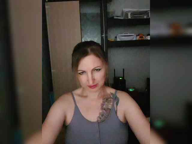 Nushka1984 webcam