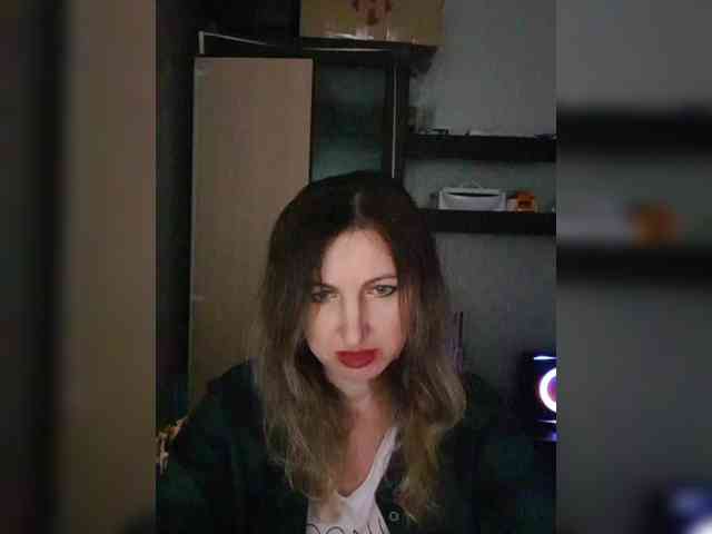 Nushka1984 webcam