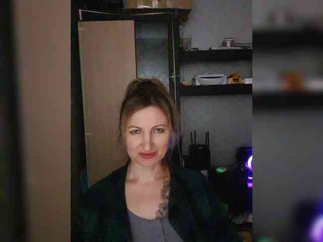 Nushka1984 webcam