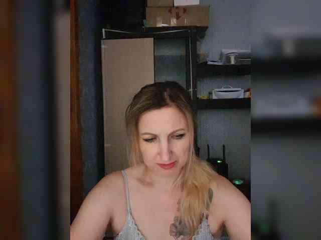 Nushka1984 webcam