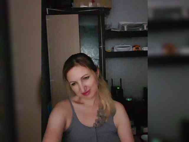 Nushka1984 webcam