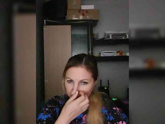 Nushka1984 webcam