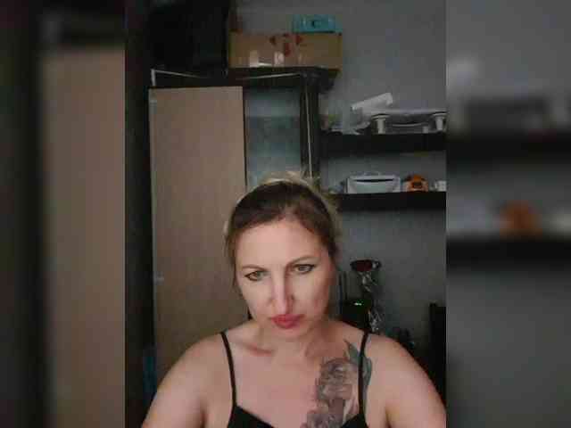 Nushka1984 webcam