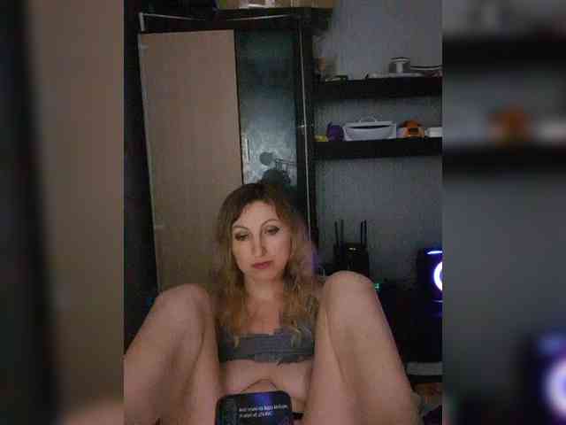 Nushka1984 webcam
