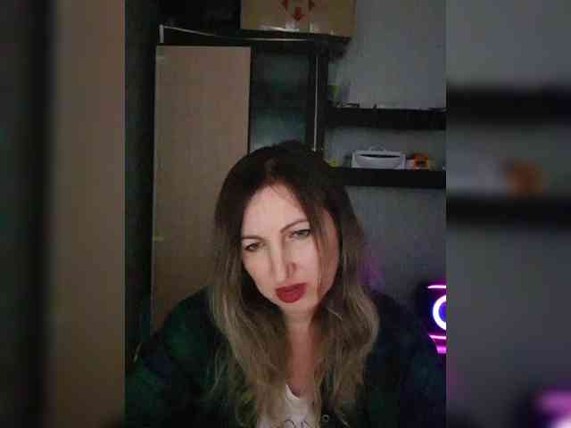 Nushka1984 webcam