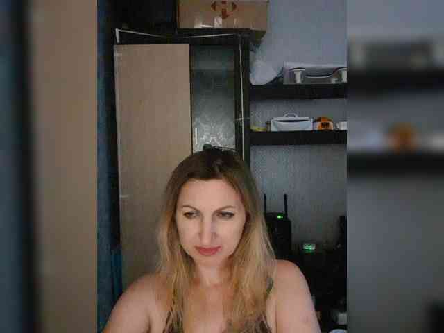Nushka1984 webcam