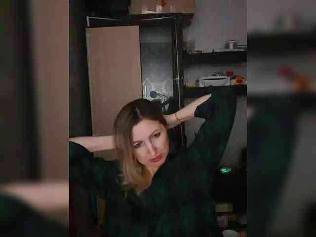 Nushka1984 webcam