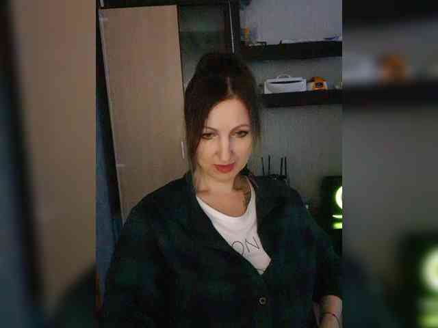Nushka1984 webcam