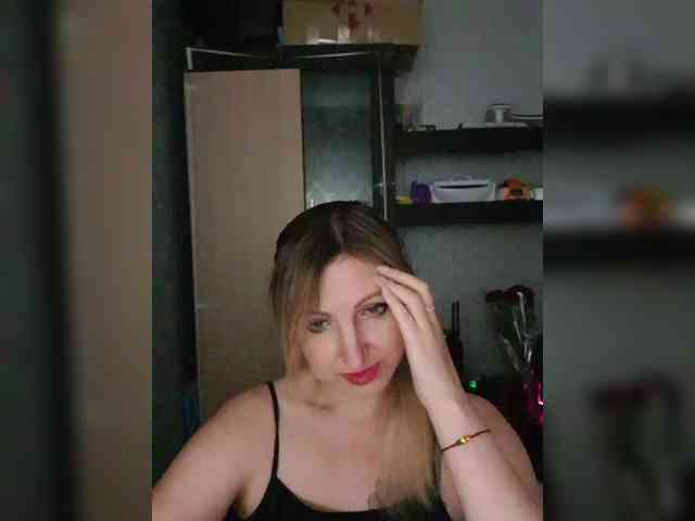 Nushka1984 webcam