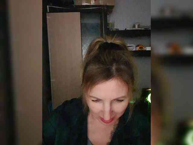 Nushka1984 webcam