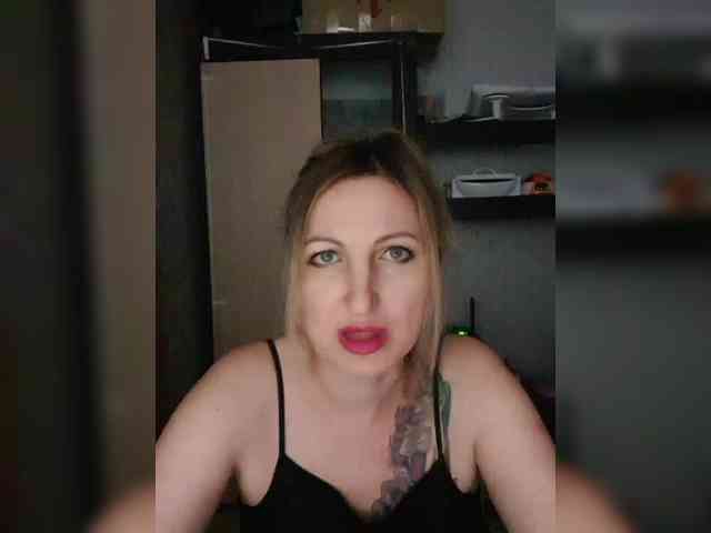 Nushka1984 webcam