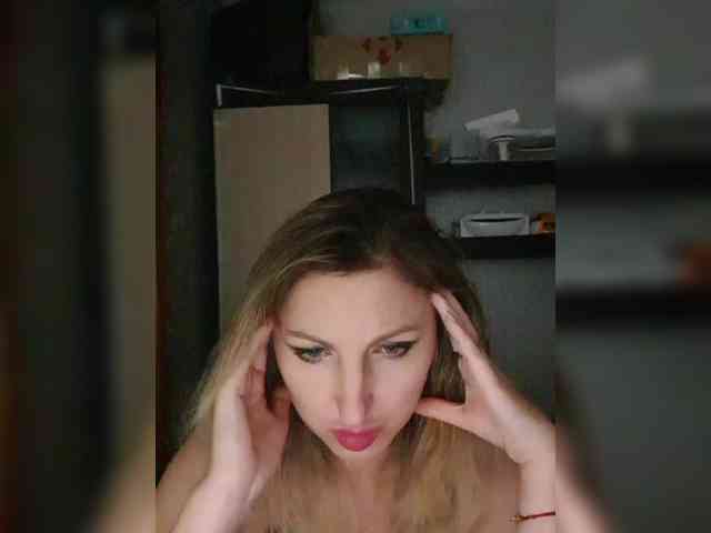 Nushka1984 webcam