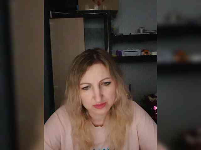 Nushka1984 webcam