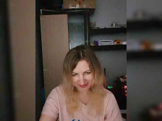 Nushka1984 webcam