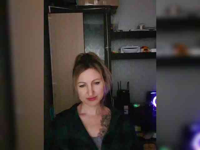 Nushka1984 webcam