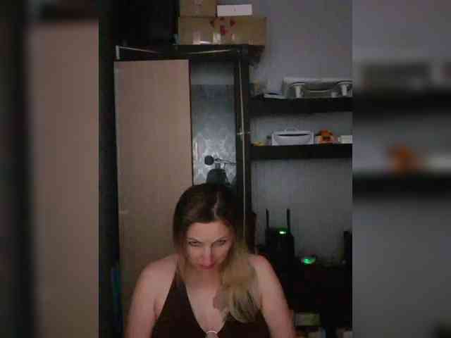 Nushka1984 webcam