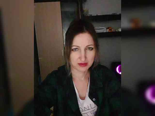 Nushka1984 webcam