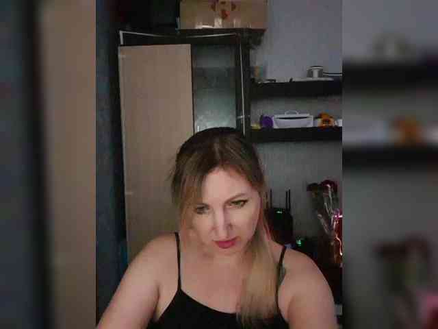 Nushka1984 webcam