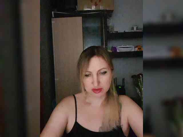 Nushka1984 webcam