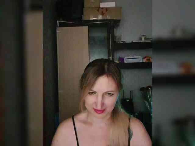 Nushka1984 webcam