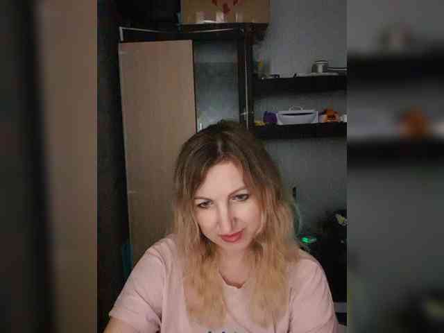 Nushka1984 webcam