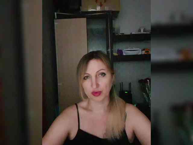 Nushka1984 webcam
