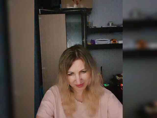 Nushka1984 webcam