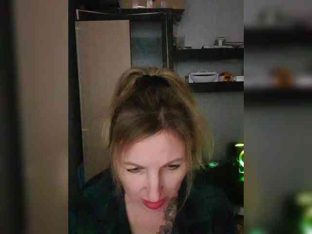 Nushka1984 webcam