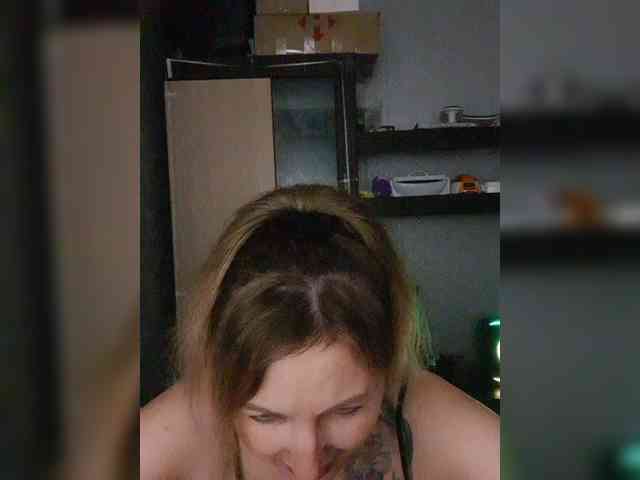 Nushka1984 webcam