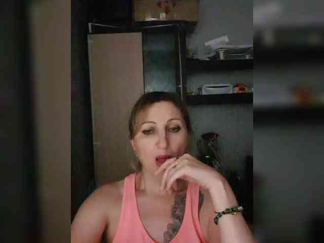 Nushka1984 webcam