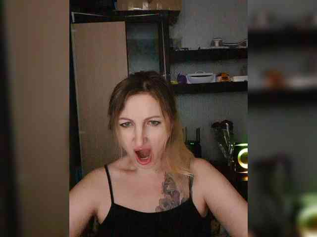 Nushka1984 webcam