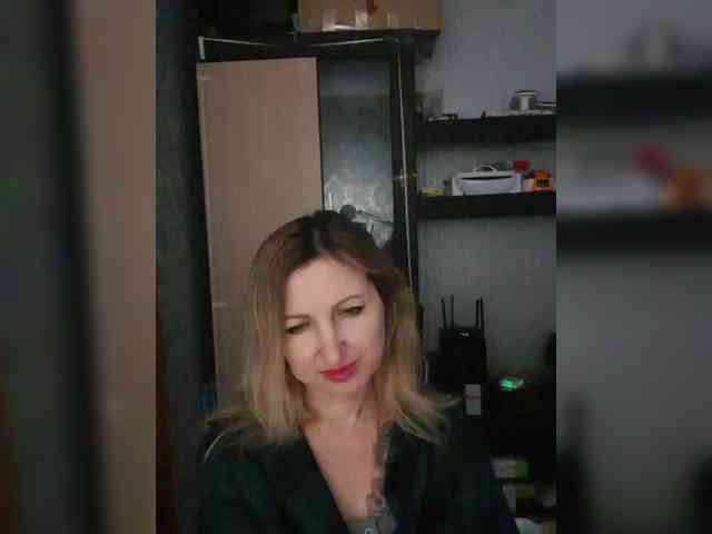 Nushka1984 webcam