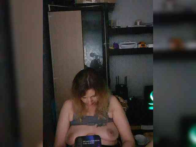 Nushka1984 webcam