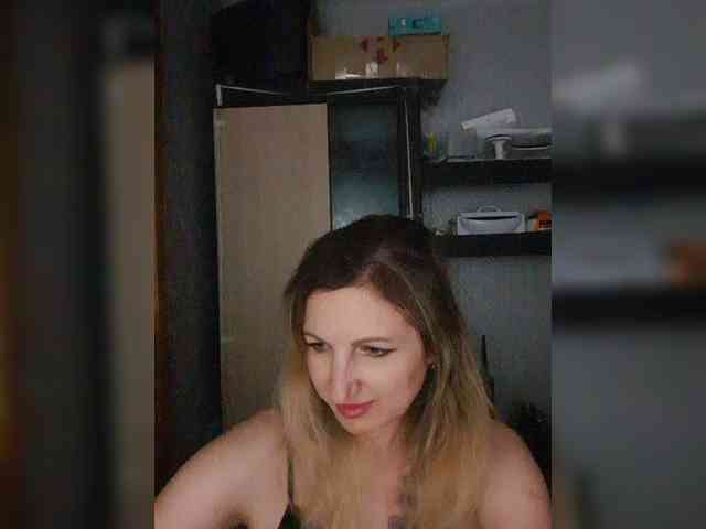 Nushka1984 webcam