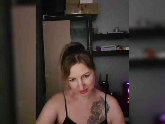 Nushka1984 webcam