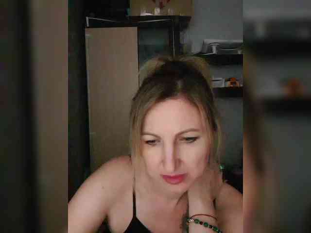 Nushka1984 webcam