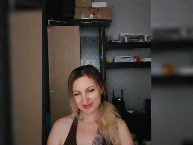 Nushka1984 webcam