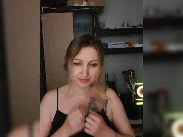 Nushka1984 webcam