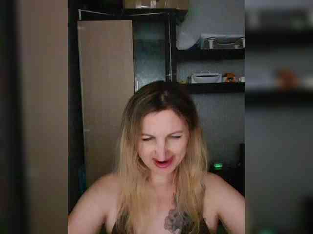 Nushka1984 webcam