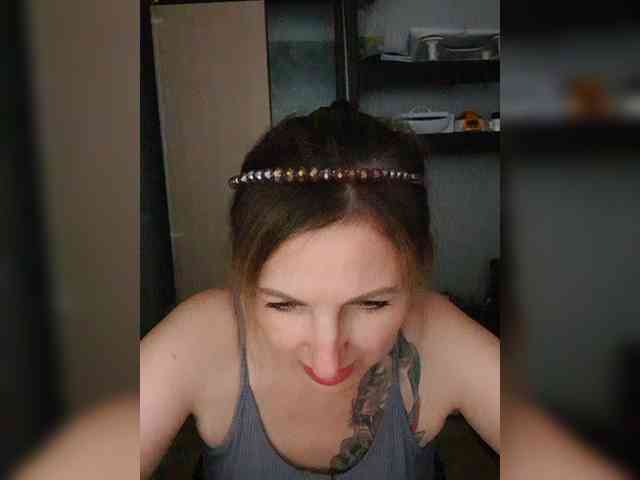 Nushka1984 webcam