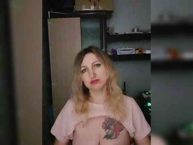 Nushka1984 webcam