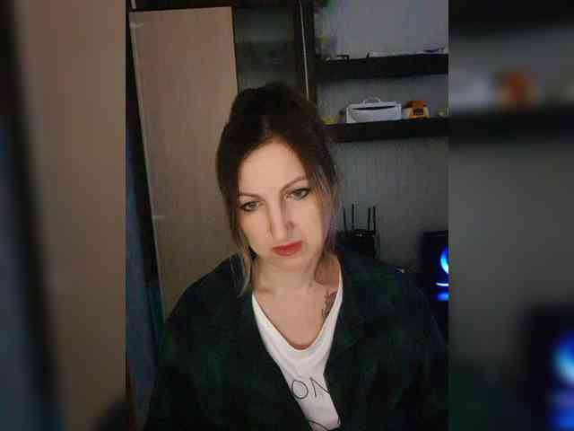 Nushka1984 webcam