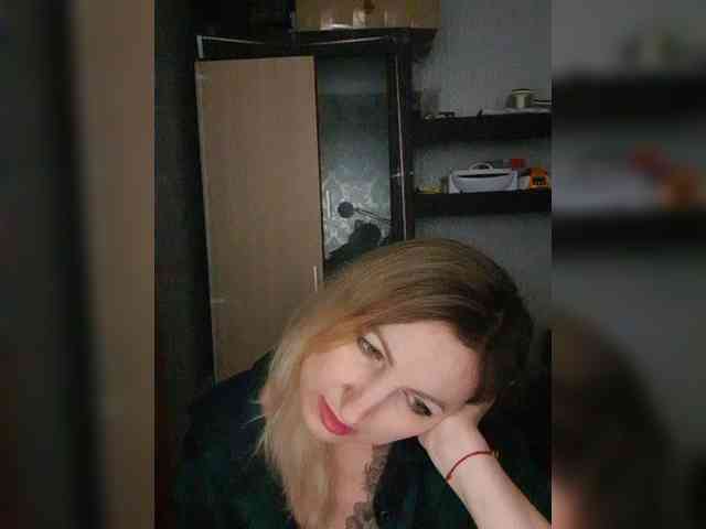 Nushka1984 webcam