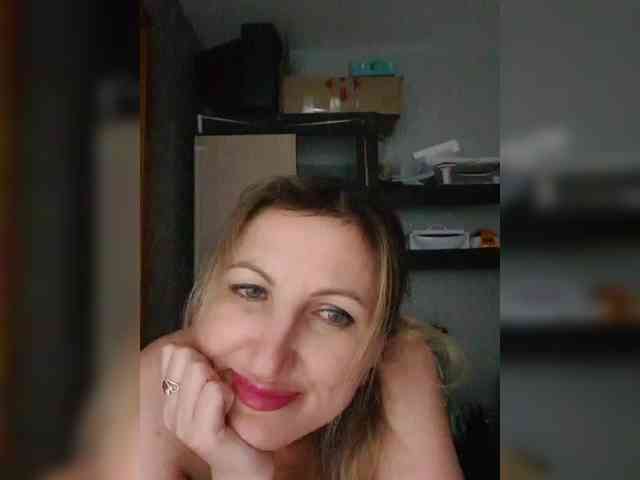 Nushka1984 webcam