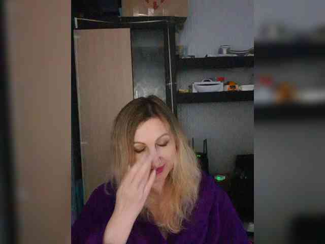 Nushka1984 webcam