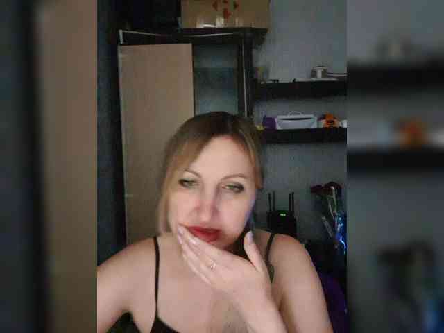 Nushka1984 webcam