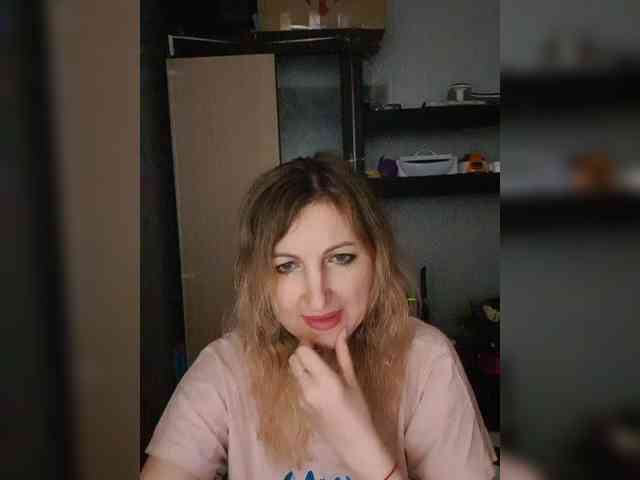 Nushka1984 webcam